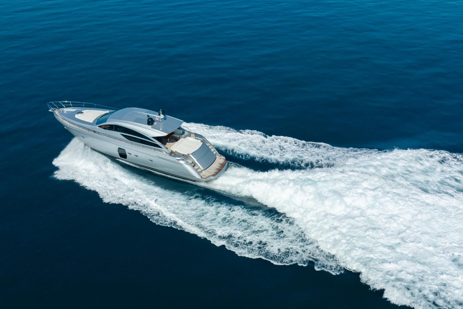 PERSHING 64 (5)