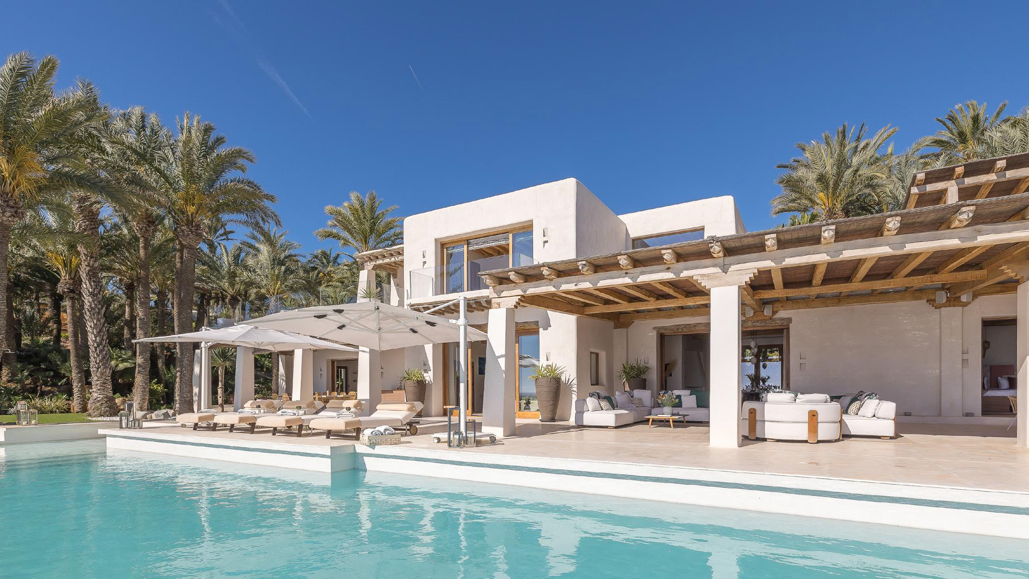 Villa Blue Bay (4) Villa Blue Bay (4)