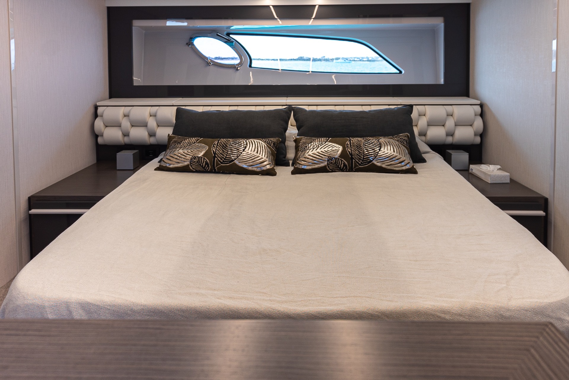 Pershing 5X luxury yacht charter in Ibiza — photo 3 | Cyril Peret