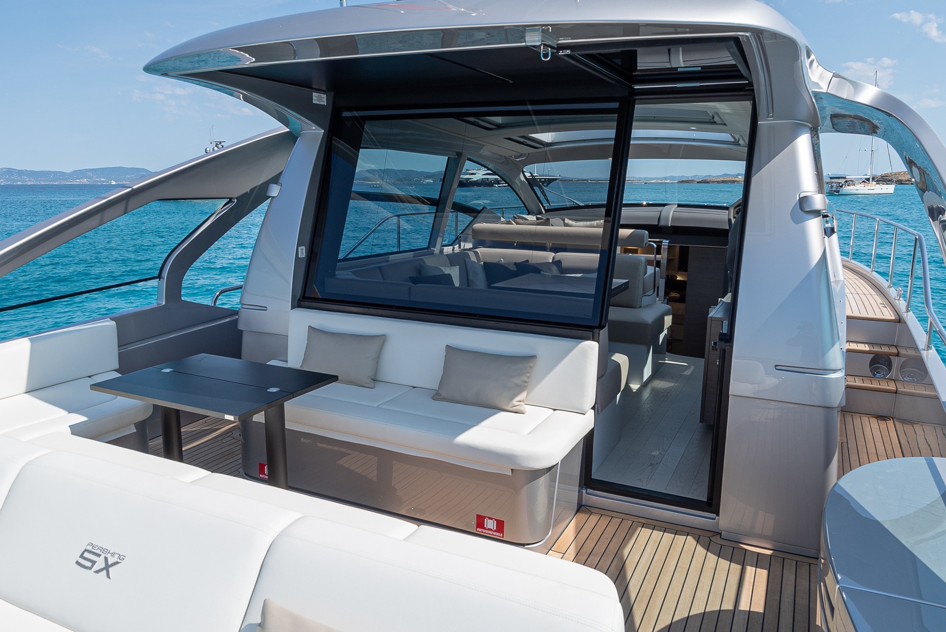 Pershing 5X luxury yacht charter in Ibiza — photo 13 | Cyril Peret